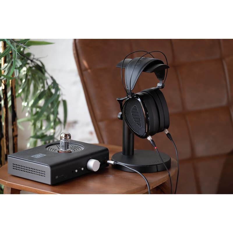NOIRE-XO-XLR (4 Pin XLR ケーブル)（2025年8月15日発売予定）