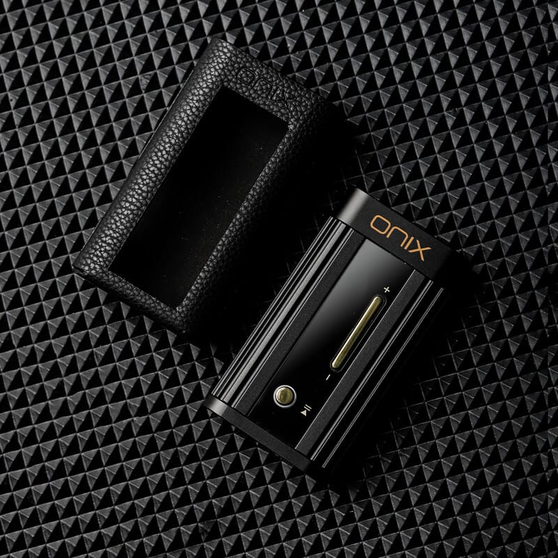 XI2専用PUレザーケース(2025年11月14日発売予定)