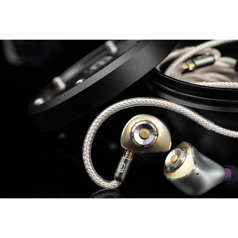 SPECTRUMICA(2025年11月15日発売予定)