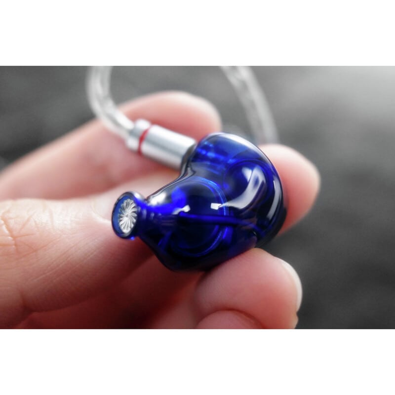 bijou(2026年4月10日発売予定)