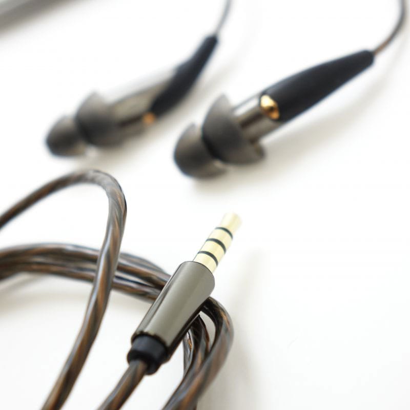 U78 E90qx9pubm