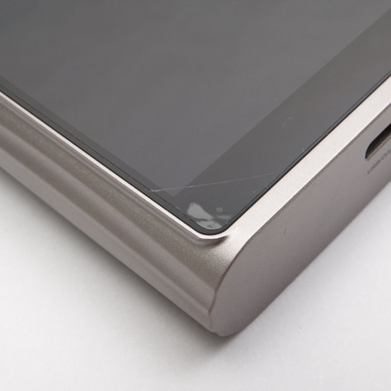 M7 (Titanium)
