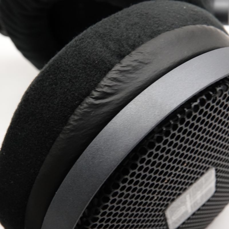 ATH-R70x