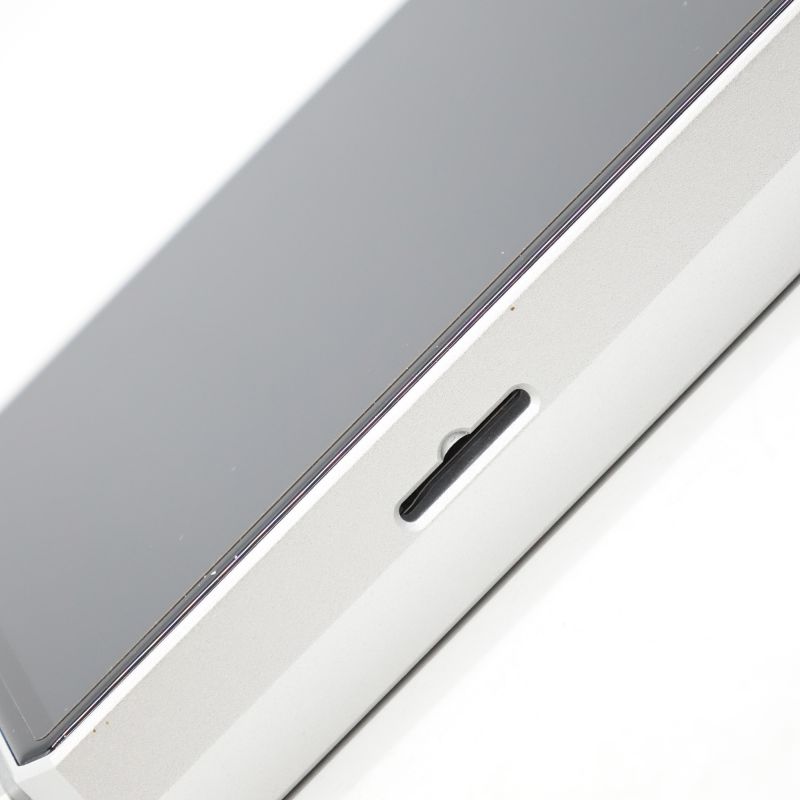 R6 III Gray