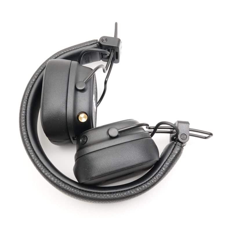 Major V Black