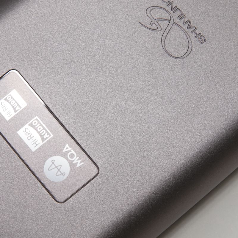 H7 Titanium（チタニウム）