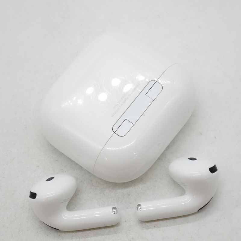 AirPods 4 [MXP63JA]