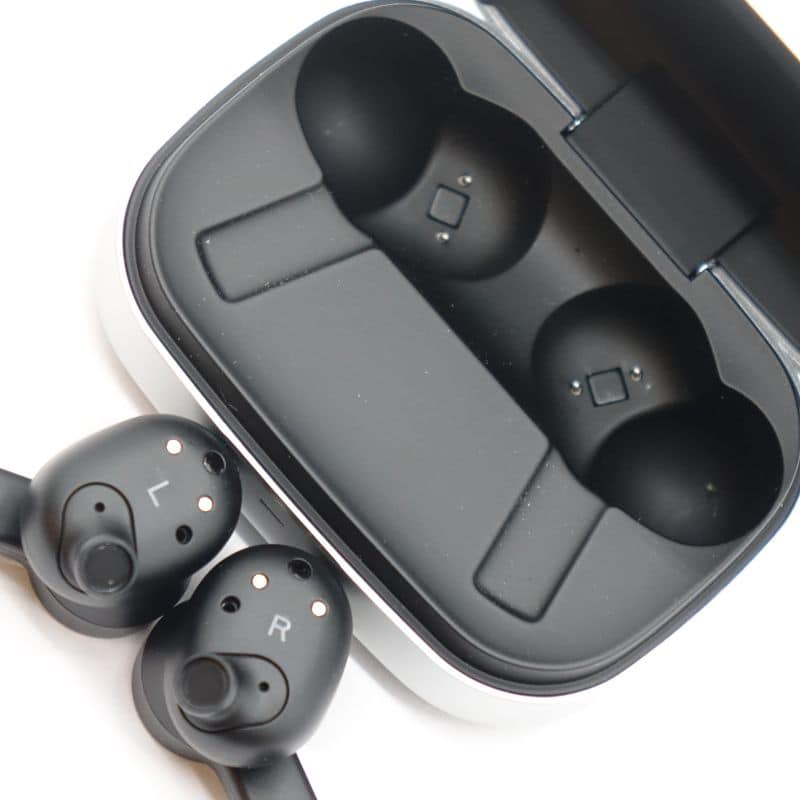 Beoplay Eleven NaturalAluminim