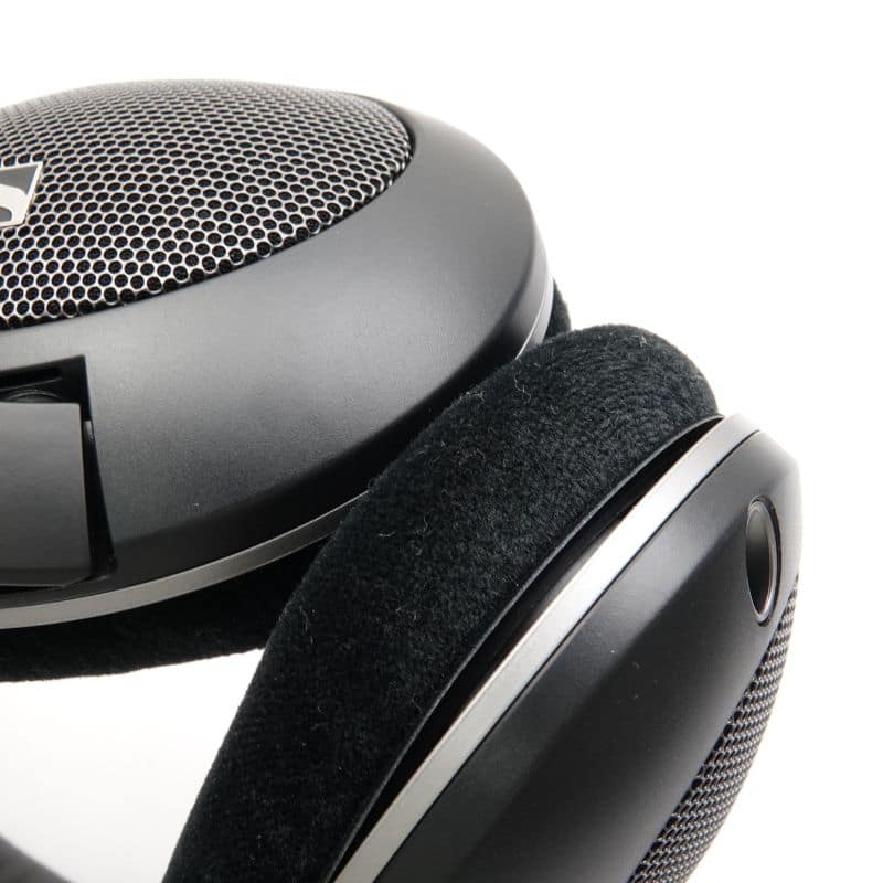 HD 550
