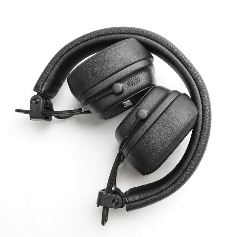 Major V Black