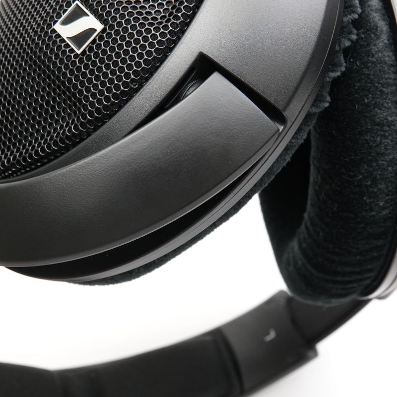 HD560S