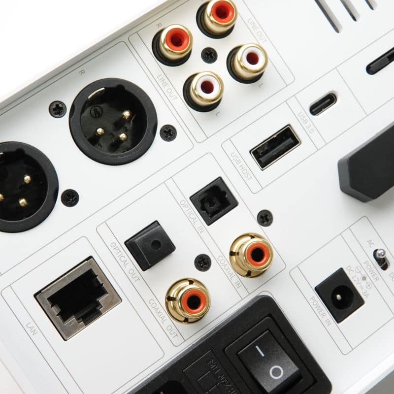 R7 White [FIO-R7-W]