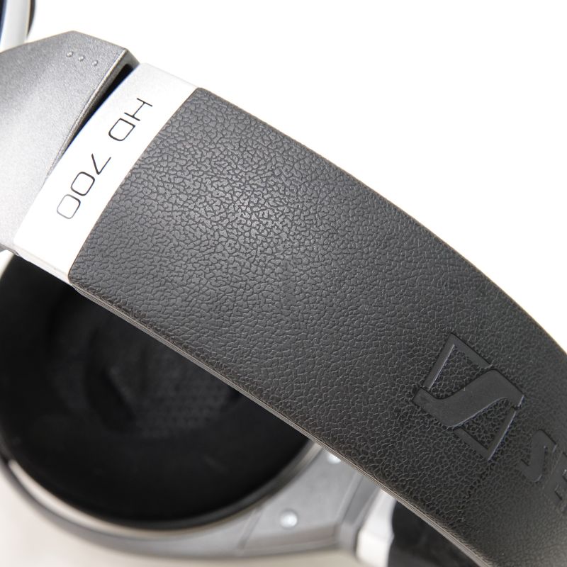 HD700