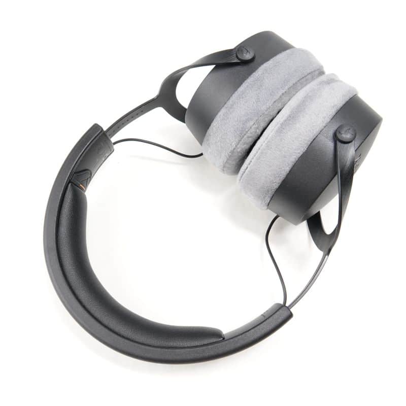 737704 [DT 700 PRO X]