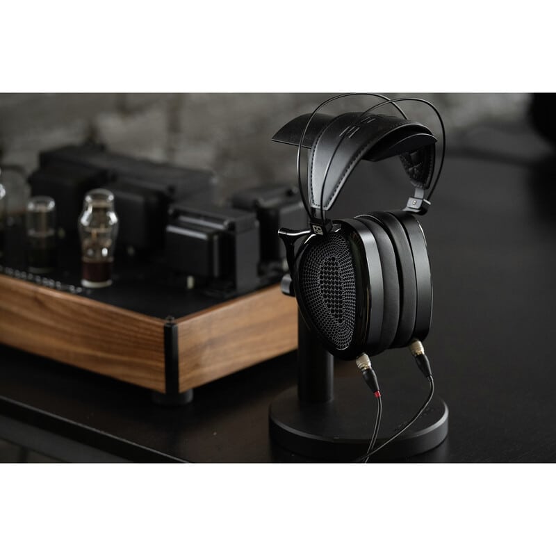 NOIRE-XO-XLR (4 Pin XLR ケーブル)（2025年8月15日発売予定）