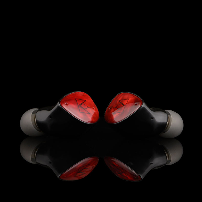 FoKus Amadeus [NBA-FOKUS-AMADEUS]（2025年11月29日発売予定）