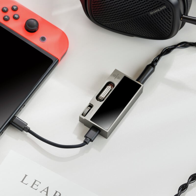 UA7 Gray（2025年12月19日発売予定）