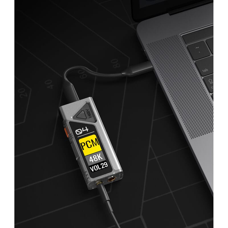 FC4 with Display Silver(2026年7月31日発売予定)