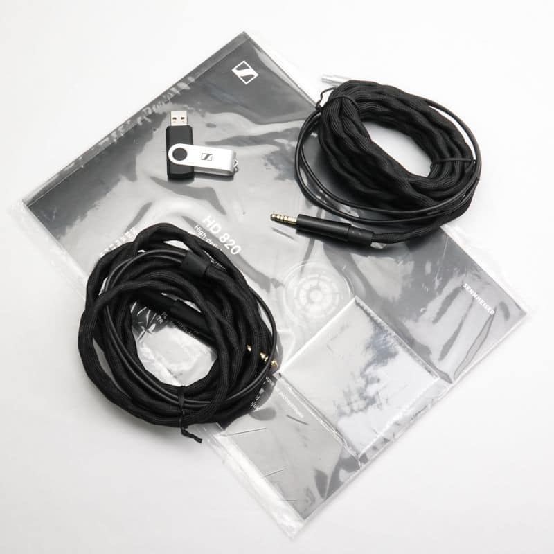 HD 820