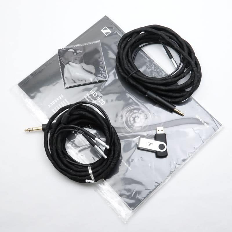 HD 820