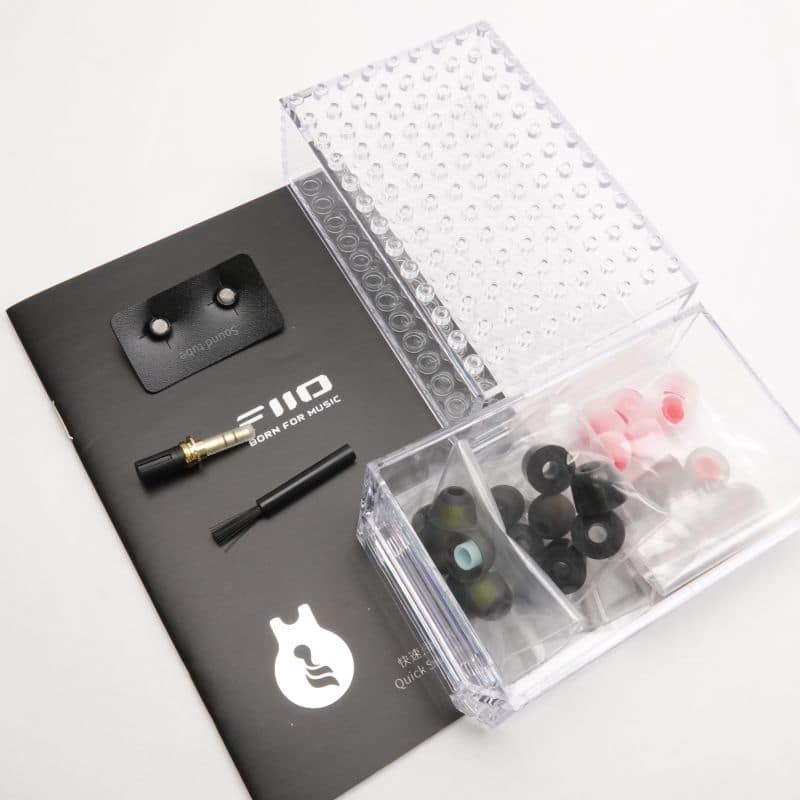 FD15 Black [FIO-IEM-FD15-B]