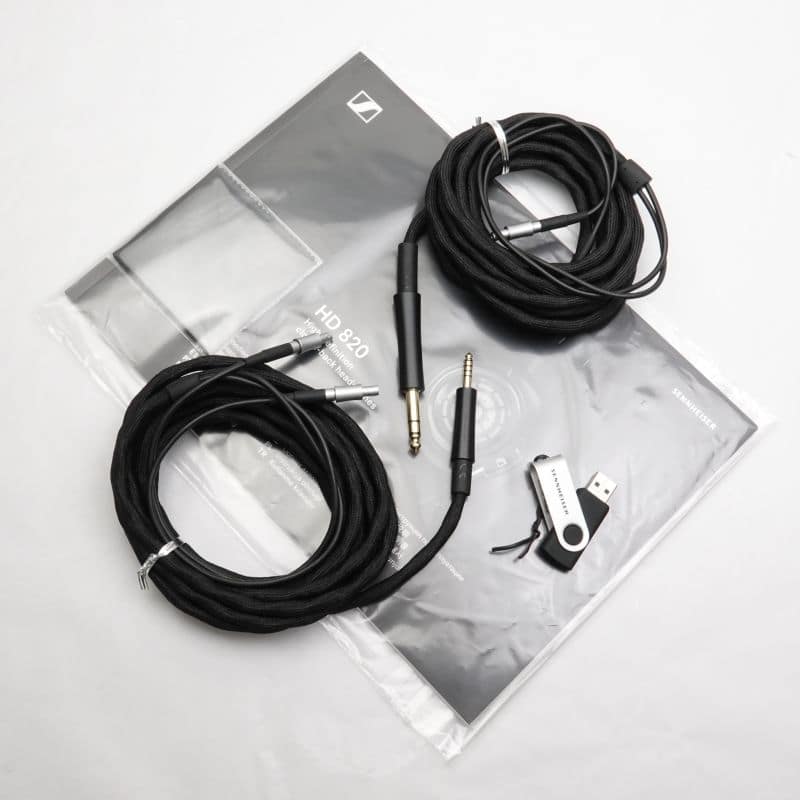 HD 820