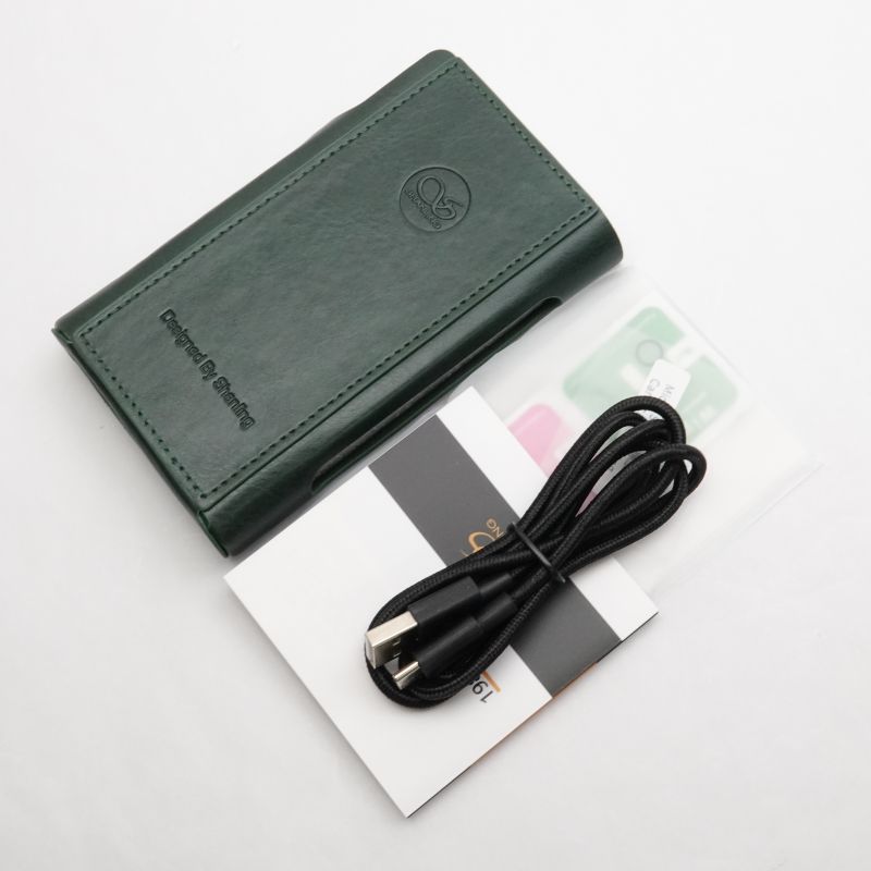 M6 Ultra (Black)
