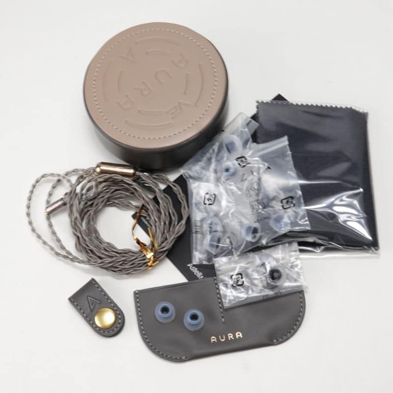 AURA [2400012074651]