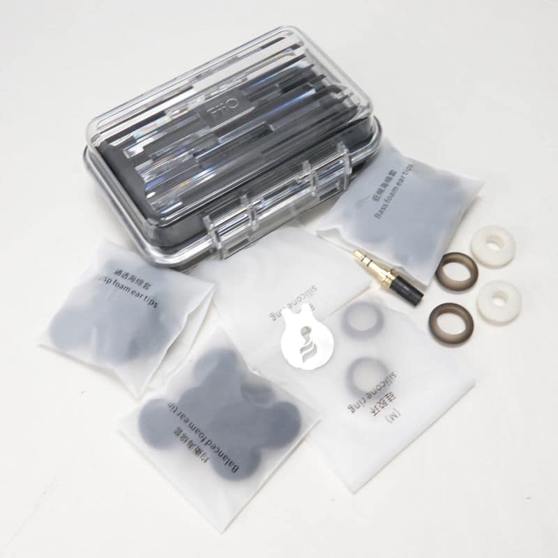 FF5 Black [FIO-IEM-FF5-B]