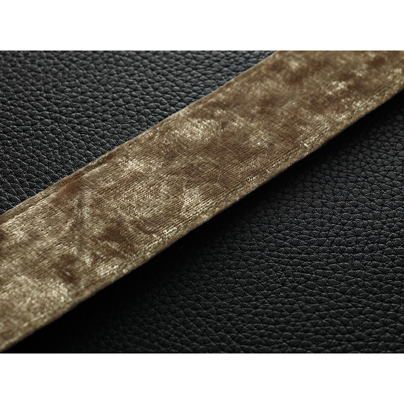 TUFTON BLACK&BRASS