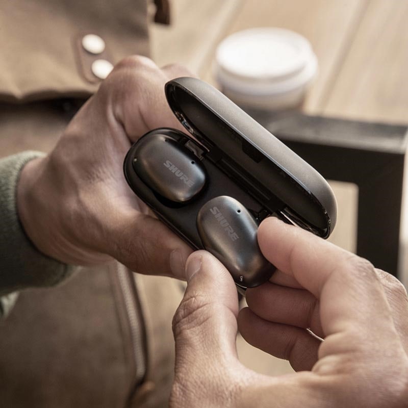 gold beats by dre headphones