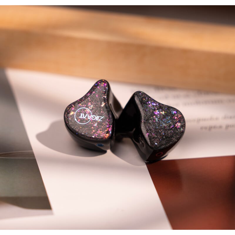 ZiiGaat x Jays Audio ESTRELLA（2025年6月20日発売予定）