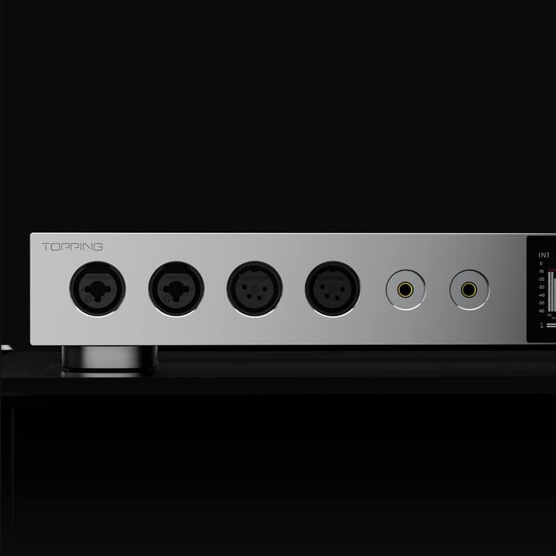 A900(2025年11月14日発売予定)