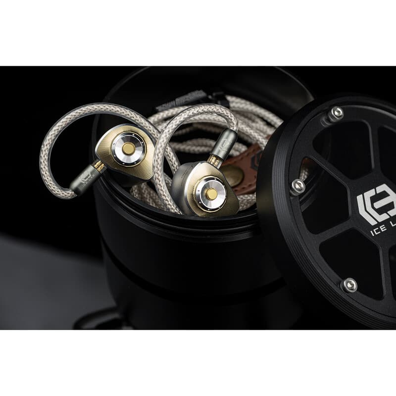 SPECTRUMICA(2025年11月15日発売予定)