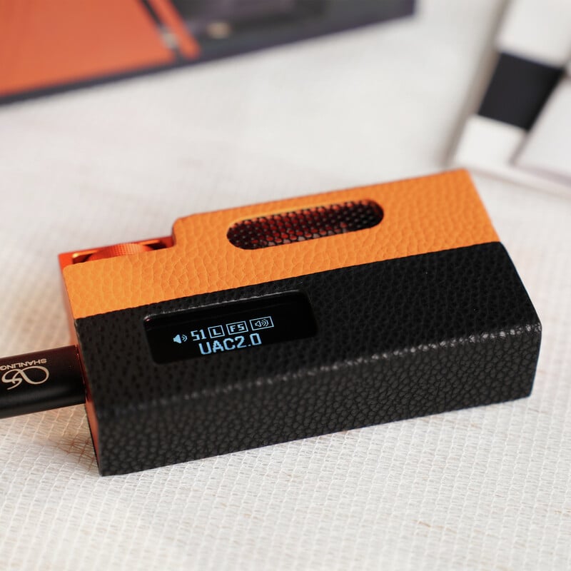 UA7 レザーケース Black-Orange（2025年12月19日発売予定）