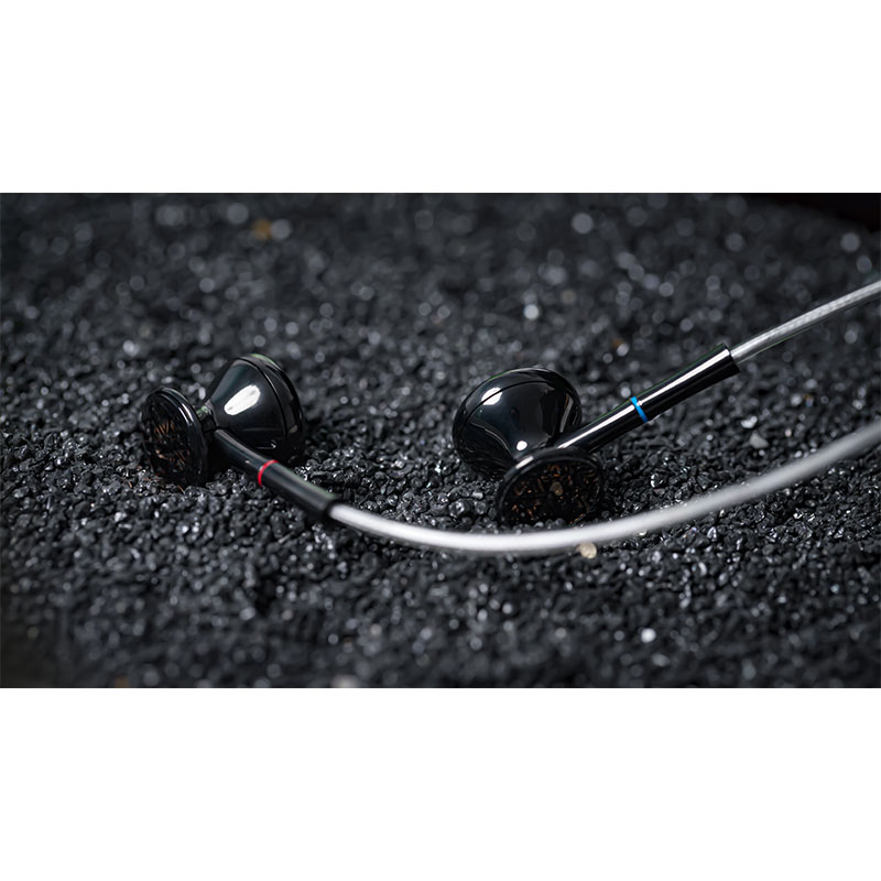 FF3 Black [FIO-IEM-FF3-B]