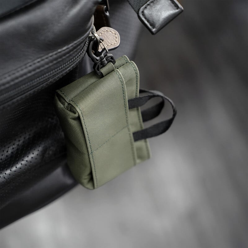 LEPIC IEM CLIPBAG Khaki [LPC-CB-KHA]