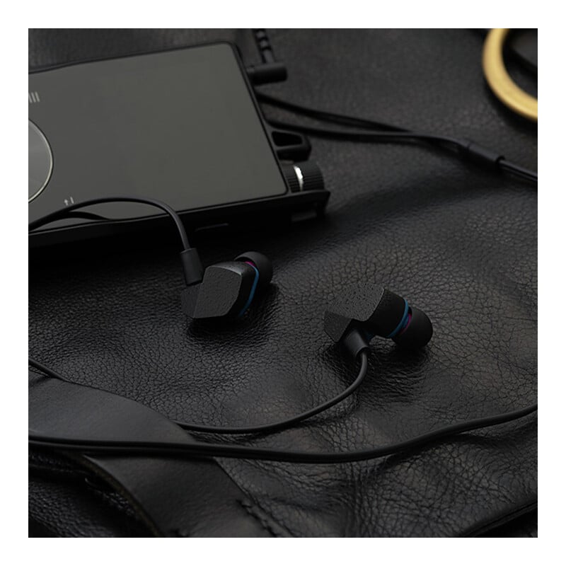 A2000（2025年12月12日発売予定）