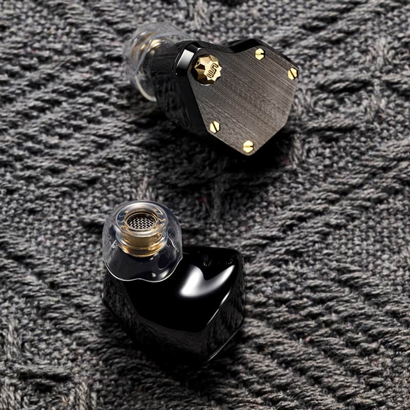 Mest Jet Black [UNM-1901]（2025年6月27日発売予定）