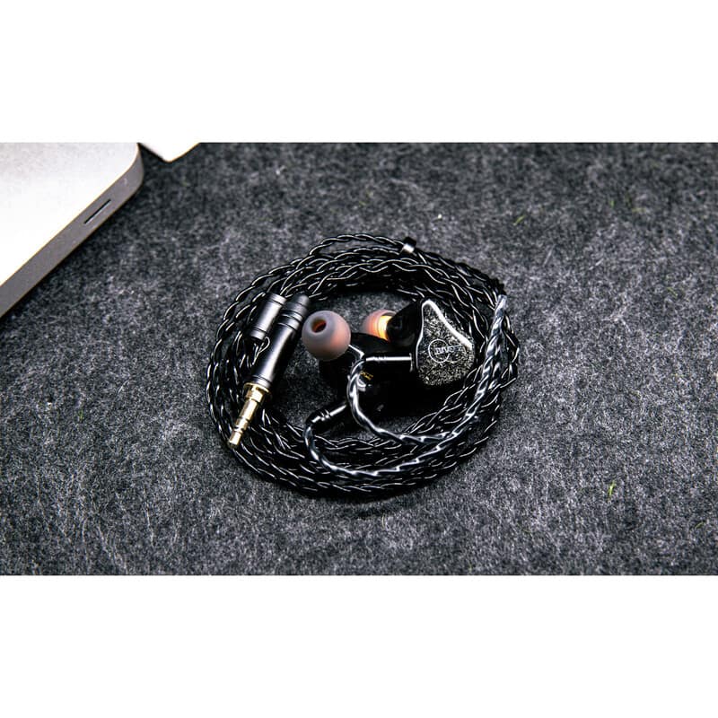 Lush Silver（2025年6月13日発売予定）