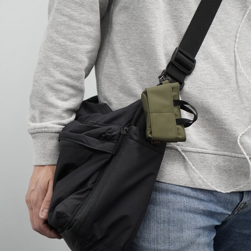 LEPIC IEM CLIPBAG Khaki [LPC-CB-KHA]