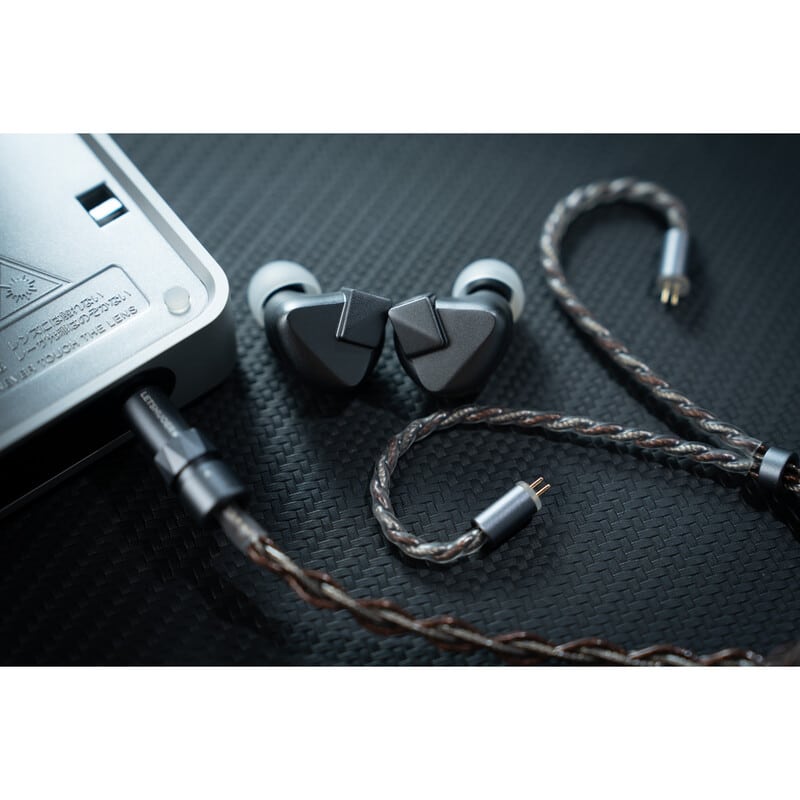 S12 Ultra - Gunmetal Grey（2025年11月7日発売予定）