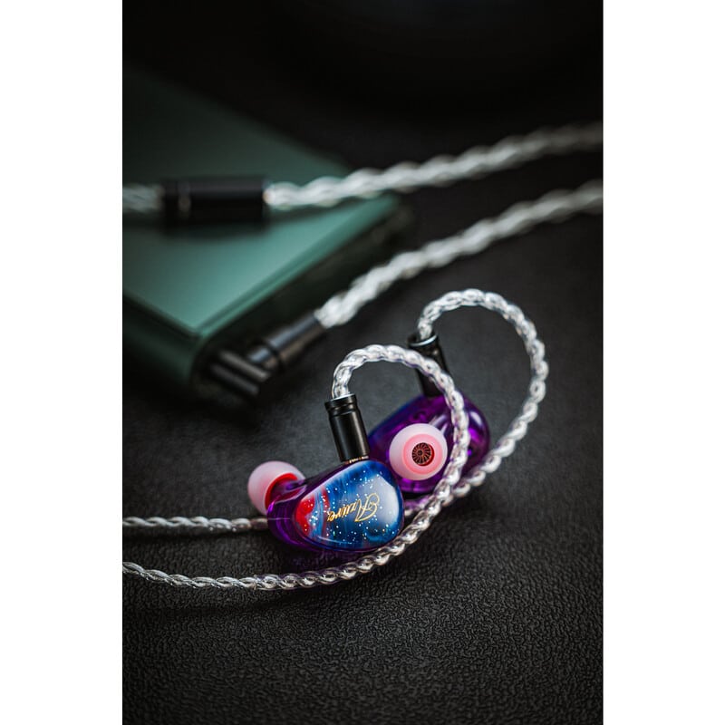 Azure（2025年12月12日発売予定）