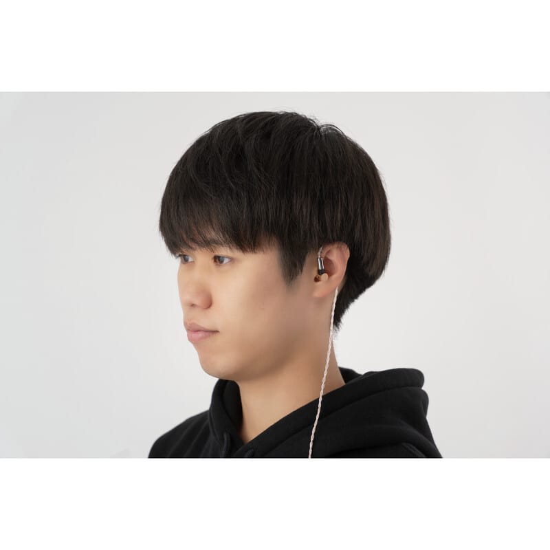 S6000（2025年12月19日発売予定）