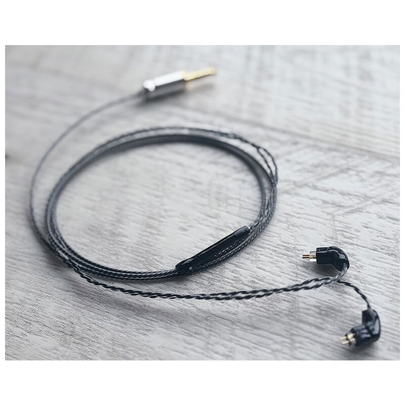 Black Diamond Vier / 4.4mm 5極 AEC製金メッキプラグ / Custom 2pin / ロゴ＆イヤーコネクタアートワーク ブラックキュービックジルコニア装飾