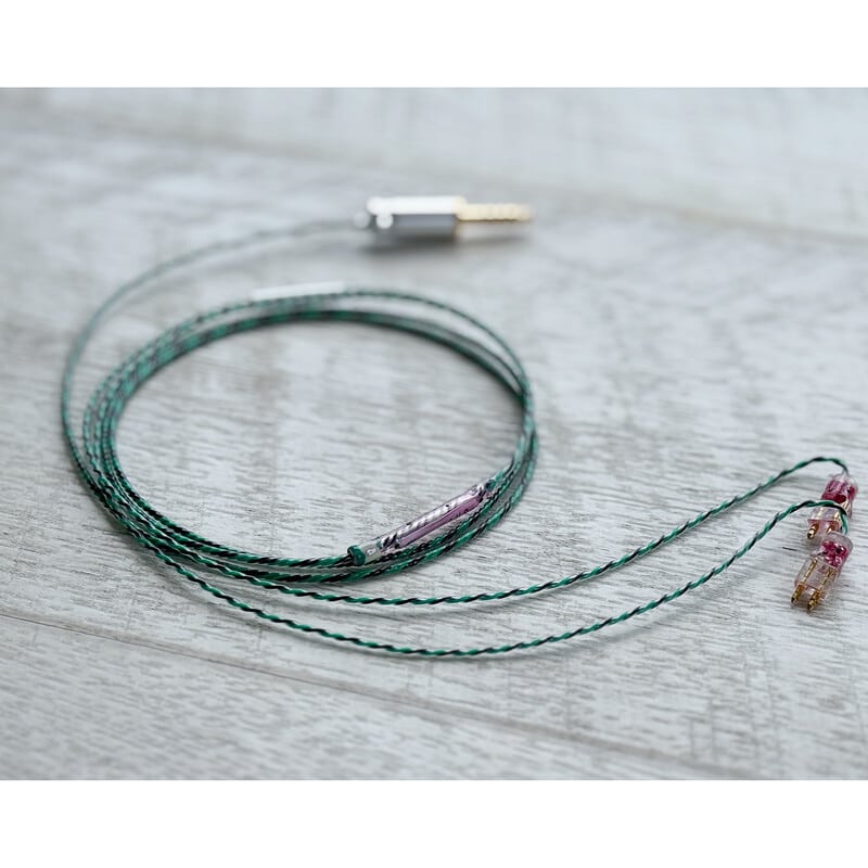 Watermelon Lily / 4.4mm 5極 AEC製 金メッキプラグ / FitEar / ロゴ＆イヤーコネクタアートワーク