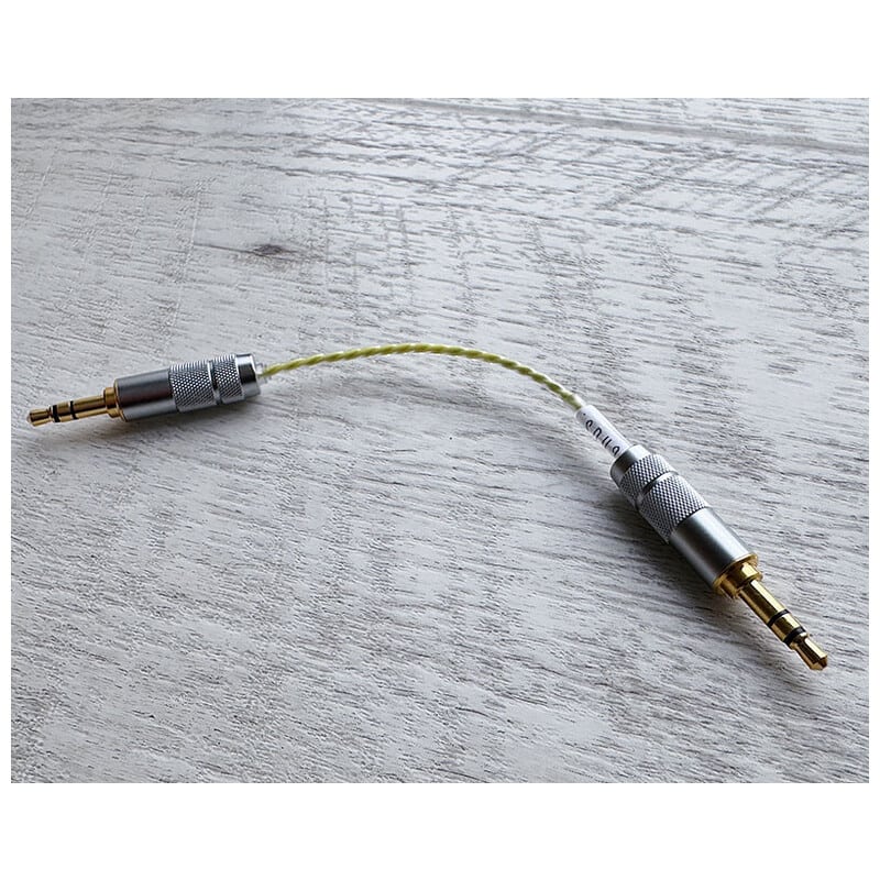 Jura IC / IN : 3.5mm 3極 オヤイデ製 金メッキプラグ OUT : 3.5mm 3極 オヤイデ製 金メッキプラグ