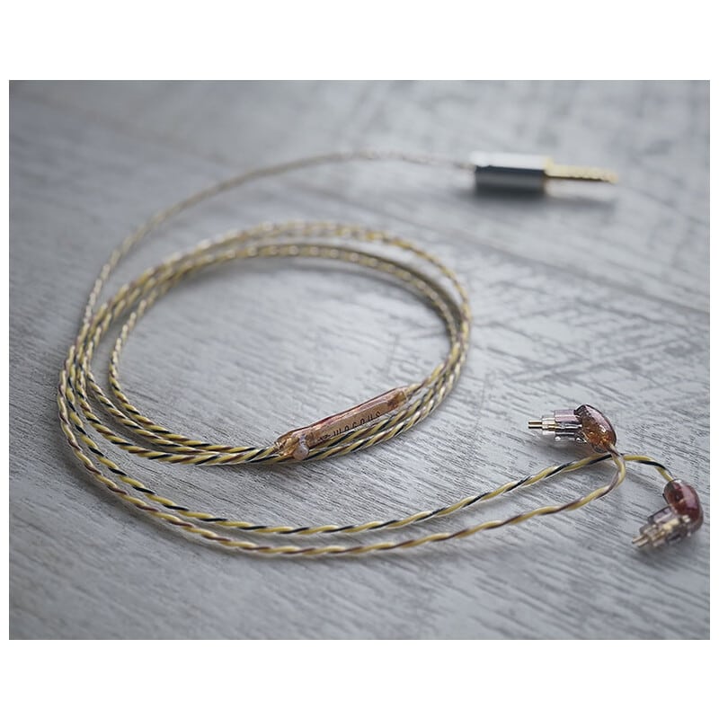 Harvest Moon / 4.4mm 5極 AEC製金メッキプラグ / Custom 2pin / ロゴ＆イヤーコネクタアートワーク ホワイトムーンストーン装飾