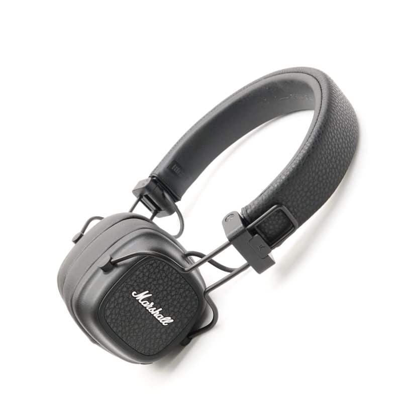Major V Black