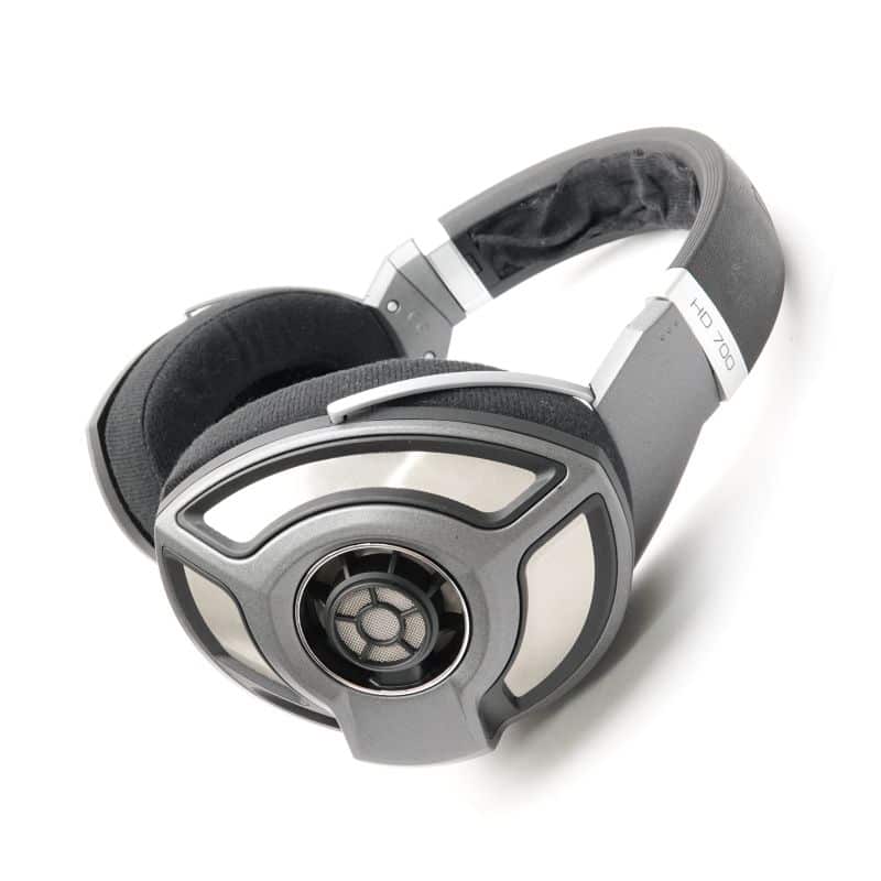 HD700